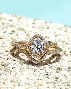 1 ct Signature Engagement Ring in 14k Yellow Gold