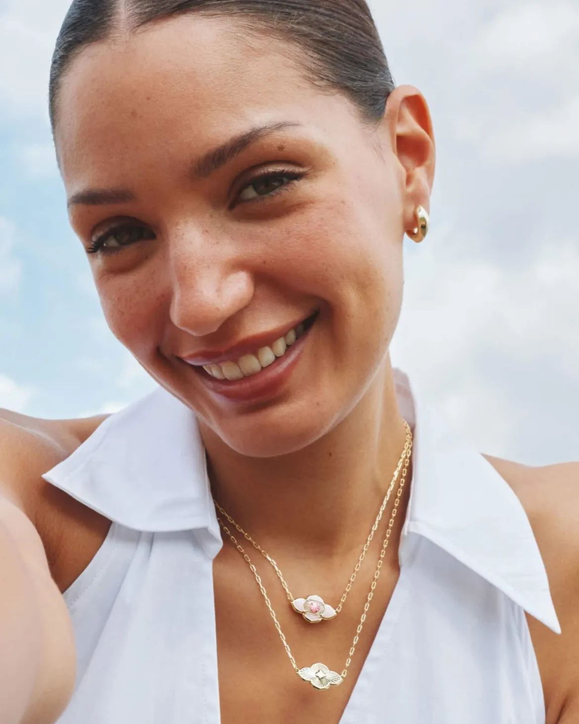 Abbie Medallion Gold Short Pendant Necklace
