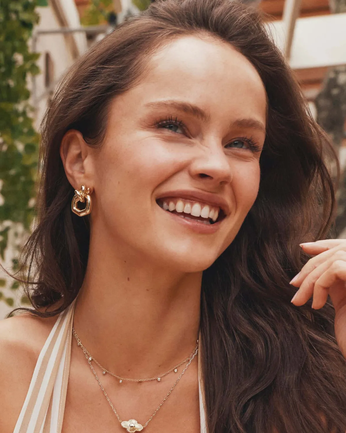 Abbie Medallion Gold Short Pendant Necklace