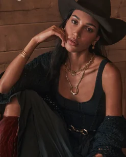 Beau Horse Bit Vintage Gold Belt in Black