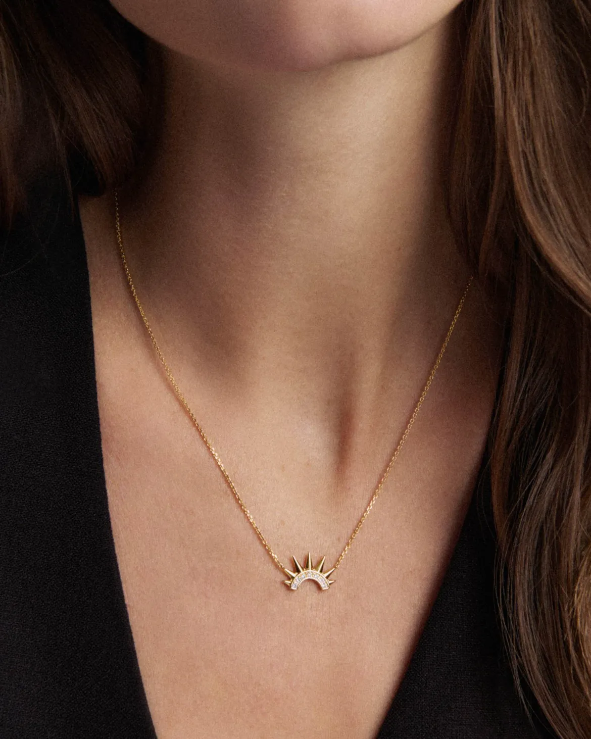 Crown 18k Yellow Gold Vermeil Short Pendant