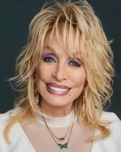 Dolly Parton x Kendra Scott Elisa Vintage Gold Short Pendant Necklace
