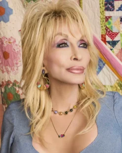 Dolly Parton x Kendra Scott Patchwork Elisa Vintage Gold Short Pendant Necklace