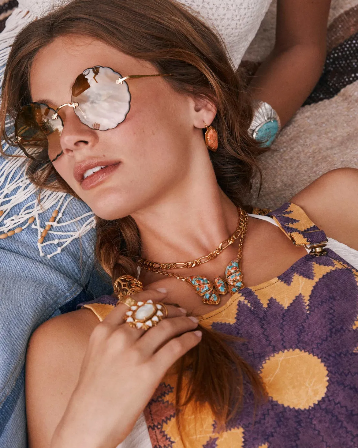 Havana Vintage Gold Cocktail Ring in Iridescent Abalone