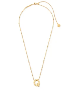 Letter Q Pendant Necklace in Gold
