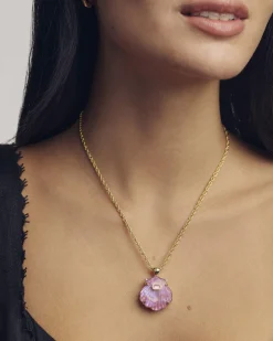 Lucia Shell Gold Short Pendant Necklace