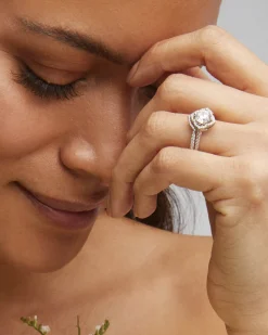 Signature Band Ring in 14k White Gold