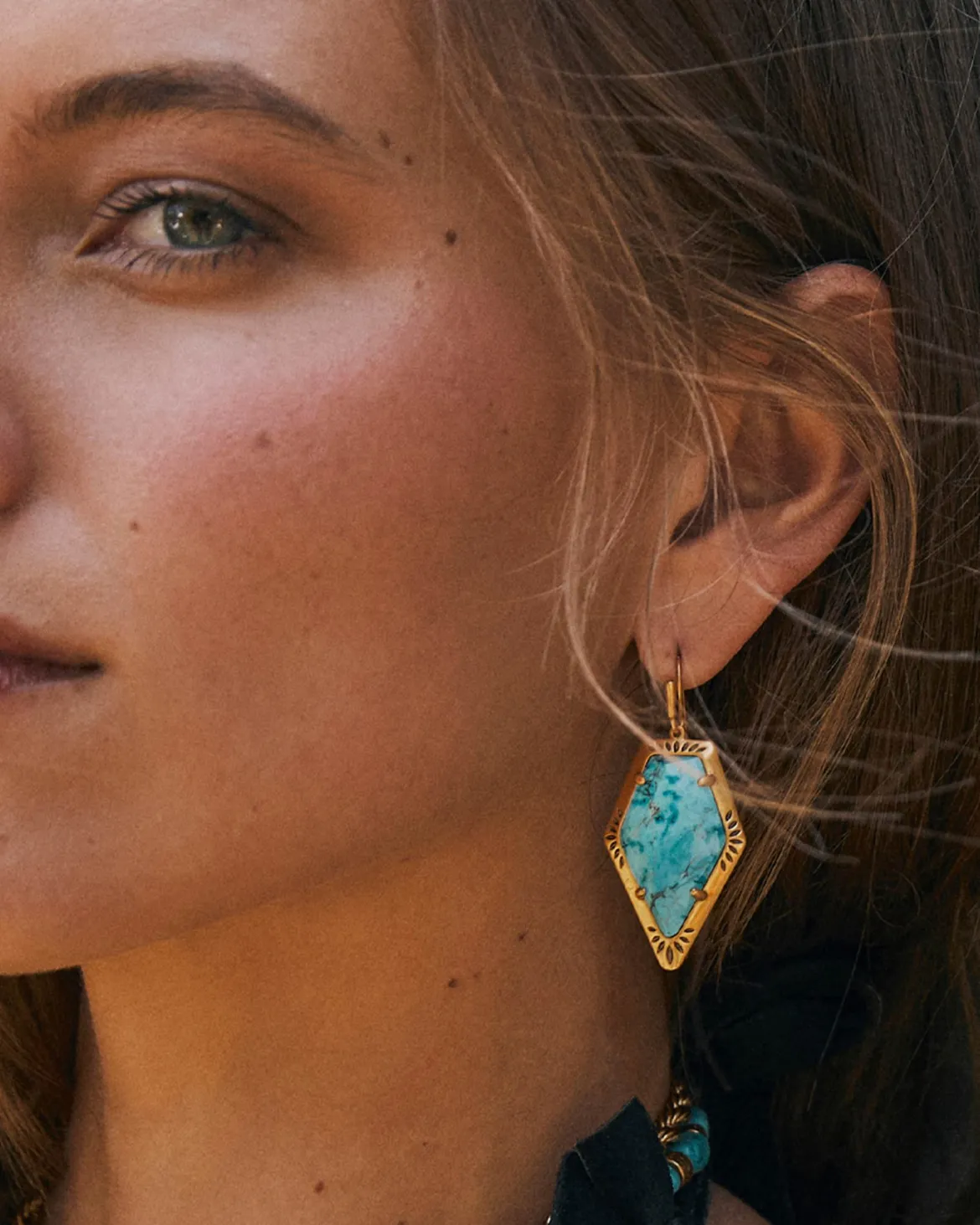 Tessa Vintage Gold Etch Frame Drop Earrings