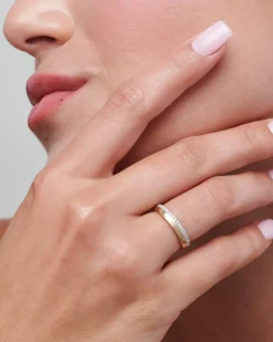 Whitney 14k Yellow Gold Band Ring in White Diamond